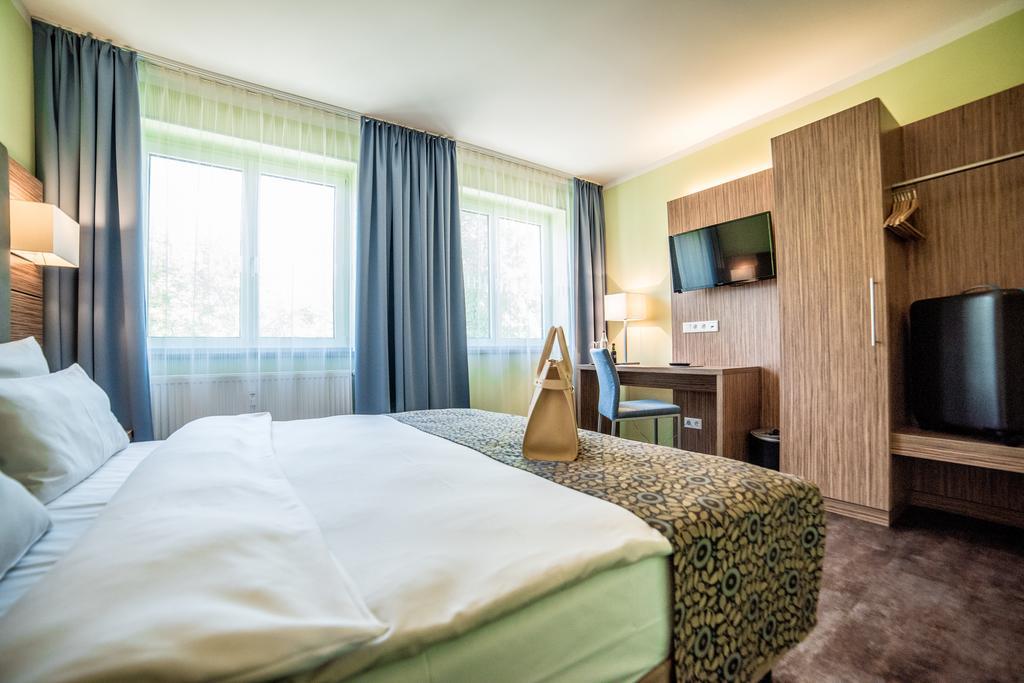 Hotel Central Regensburg Citycentre, Sure Hotel Collection By Best Western Eksteriør billede